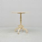 1371 4480 PEDESTAL TABLE